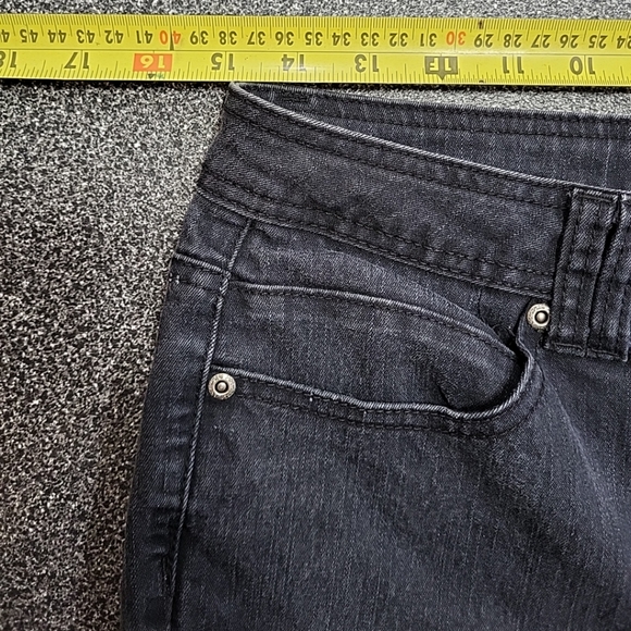 Vintage Penman's Women's Jeans Y2K Size 8 Black Embroidered Capris Stretchy - Picture 10 of 12